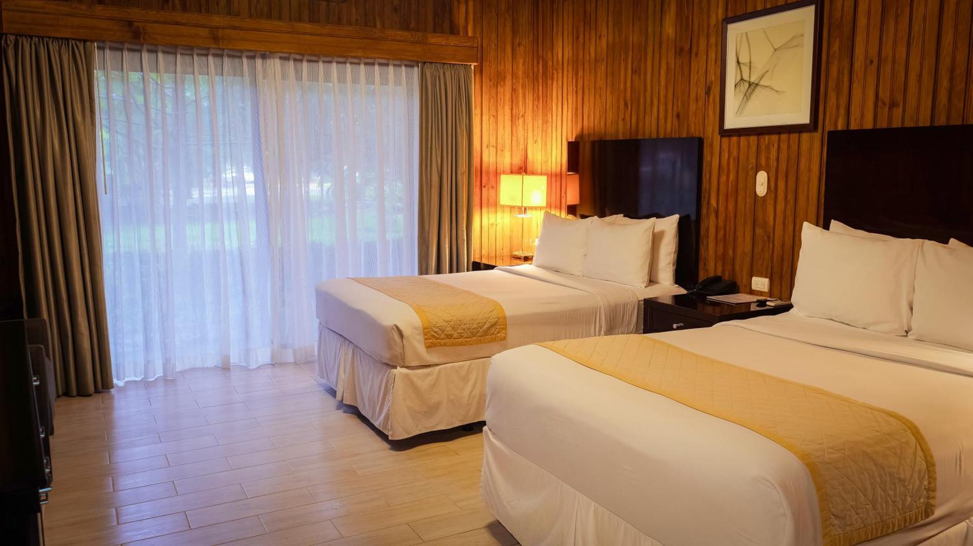 La Ensenada Beach Resort Tela Extérieur photo